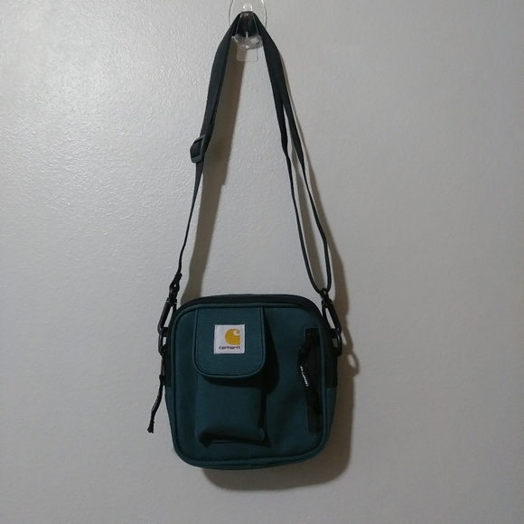 Carhartt Other - Carhartt WIP Essentials Crossbody Bag